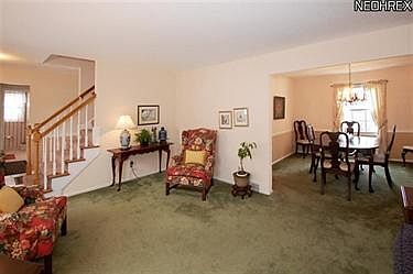 4th image of 30500 Manhasset Dr
