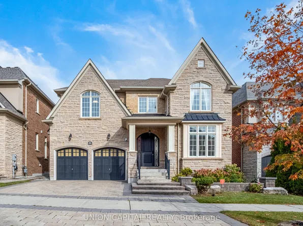 24 Royal West Rd, Markham, ON L6C 0L5