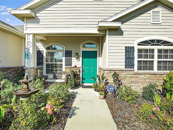3rd image of 9738 Pepper Tree Pl