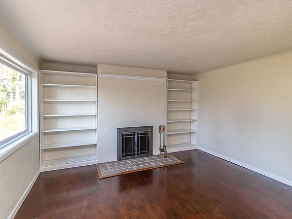 5th image of 3227 W Heroy Ave