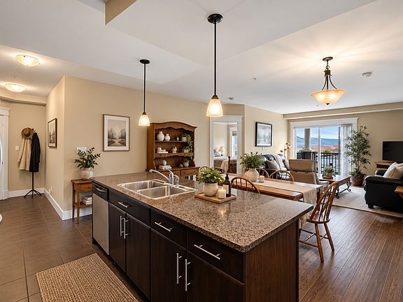 5th image of 975 Victoria St W #606