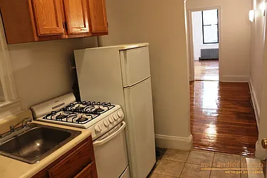 Rented by aptsandlofts.com