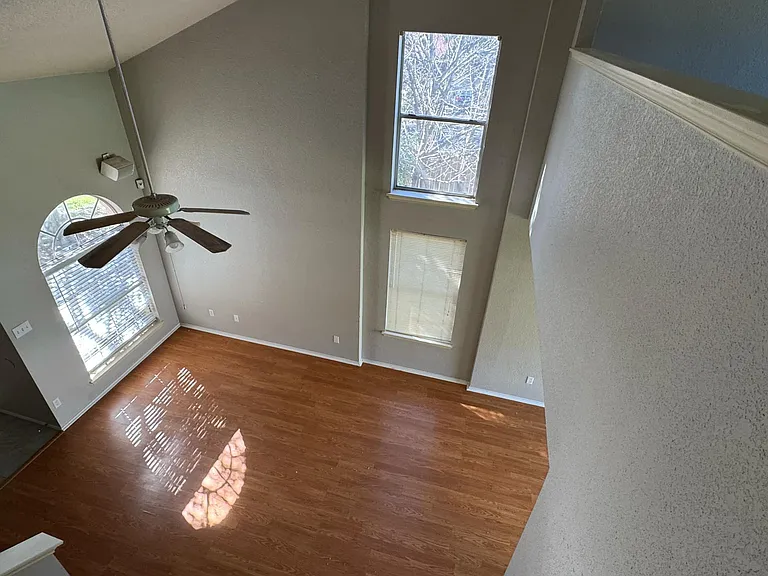 8901 Vigen Cir — Photo 15
