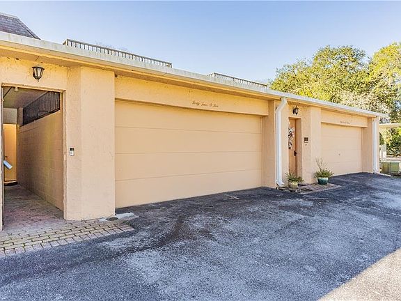 2nd image of 4405 Vieux Carre Cir #4405
