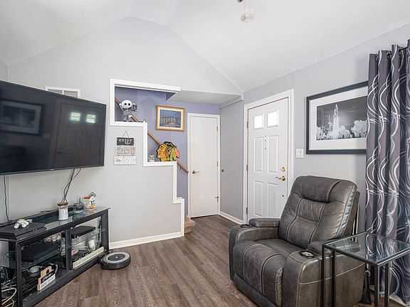 3rd image of 6843 177th St