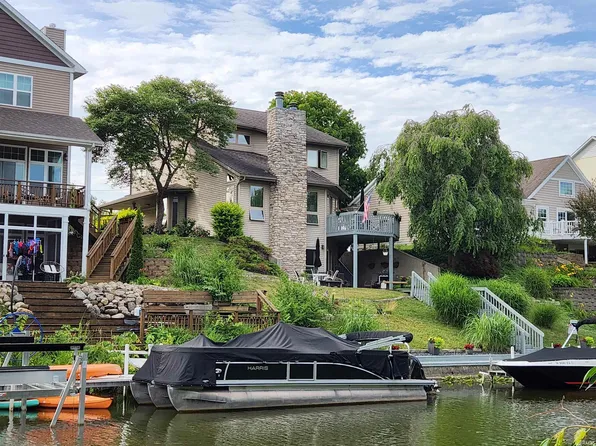 11509 N Goldilocks Ln, Cromwell, IN 46732