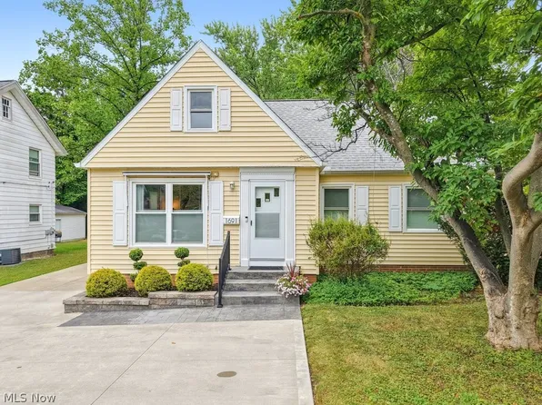 1691 S Green Rd, South Euclid, OH 44121