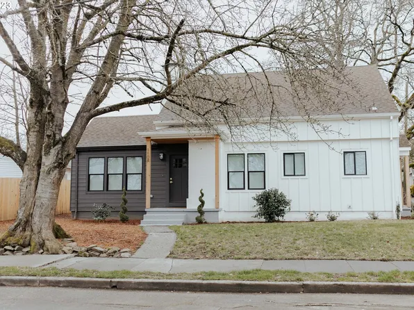 110 NE Morgan St, Portland, OR 97211