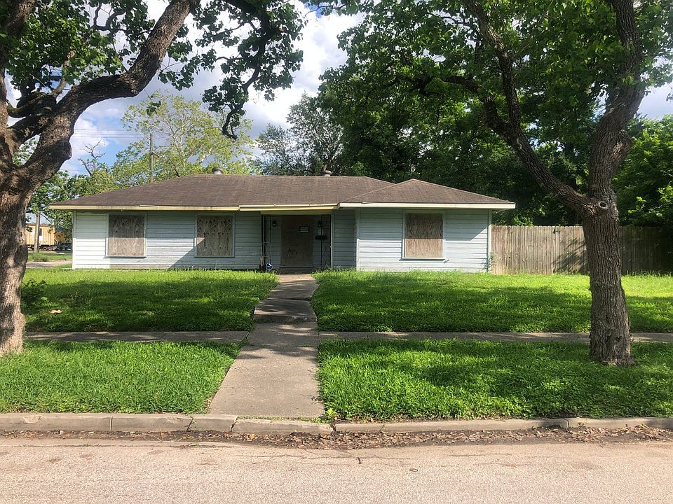1st image of 8554 Glenview Dr