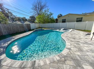 8645 Cercle Chateaux Rae, Seminole, FL 33777