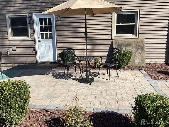 4th image of 17 Wellington Rd