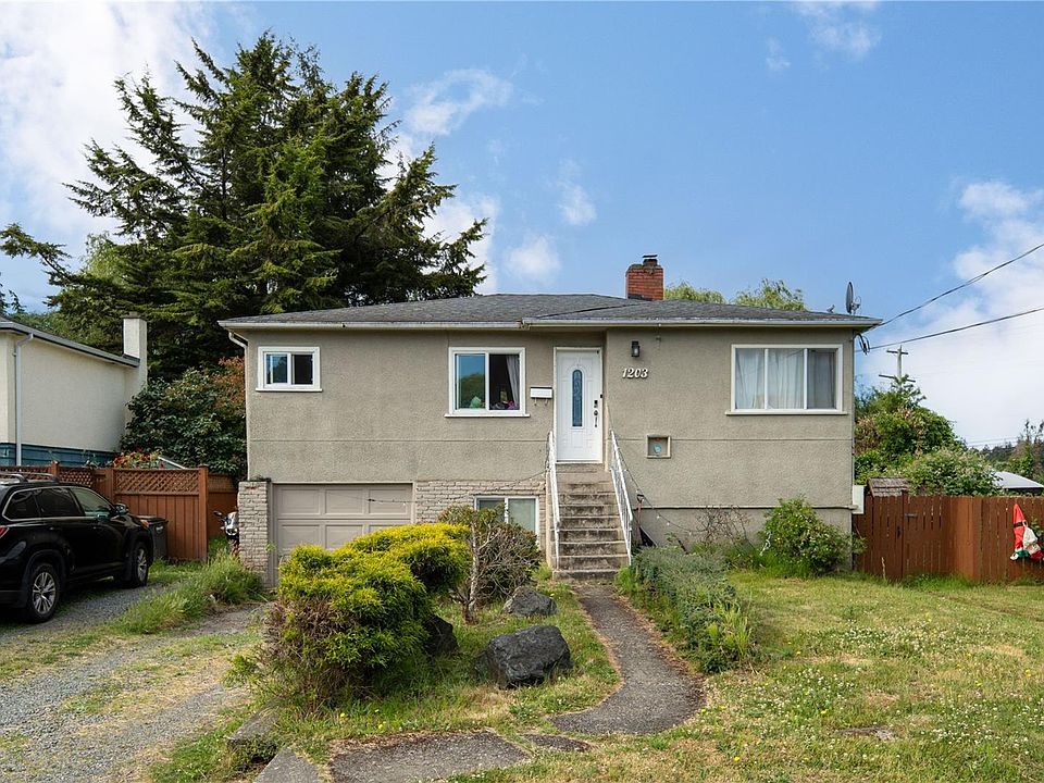 1st image of 1203 Pearce Cres