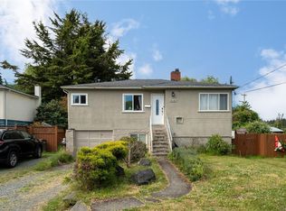 1203 Pearce Cres, Saanich, BC V8X3S8