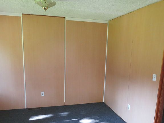 3rd image of 1221 S Lincoln Ave