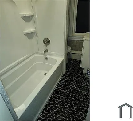 260 W Queen Ln #2 — Photo 8
