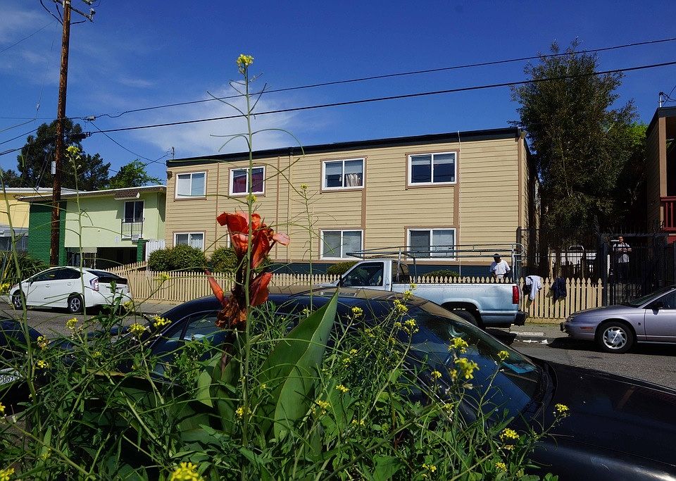 2nd image of 3417 E 18th St