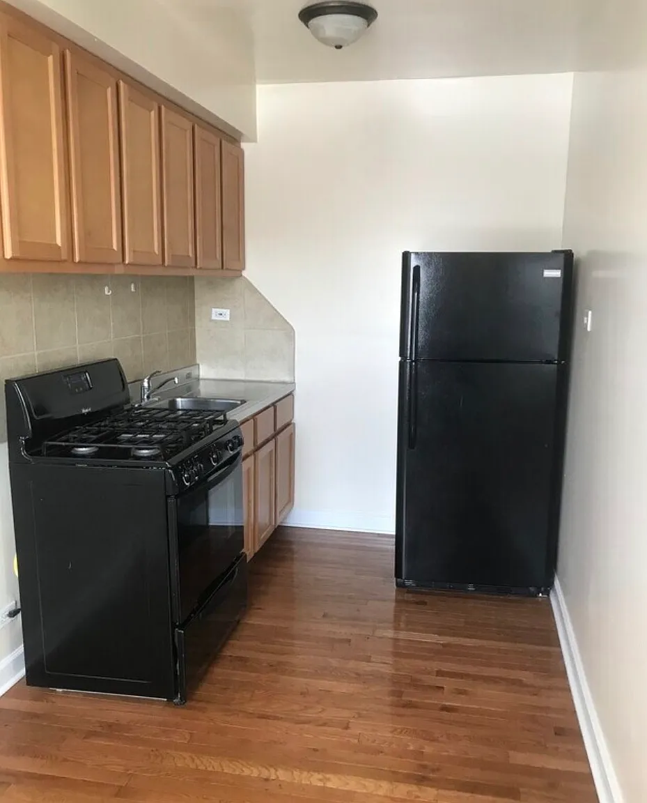 Studio, 450 sqft, $1,150 — Photo 2