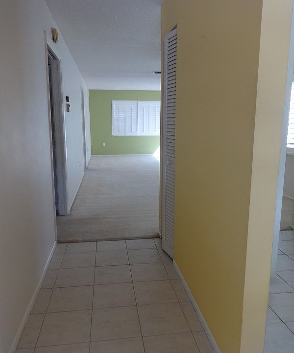 1st image of 512 Parkdale Mews #512