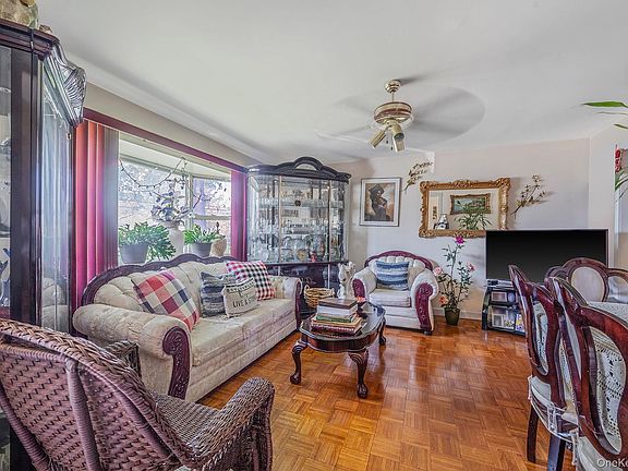 4th image of 1169 Little East Neck Road