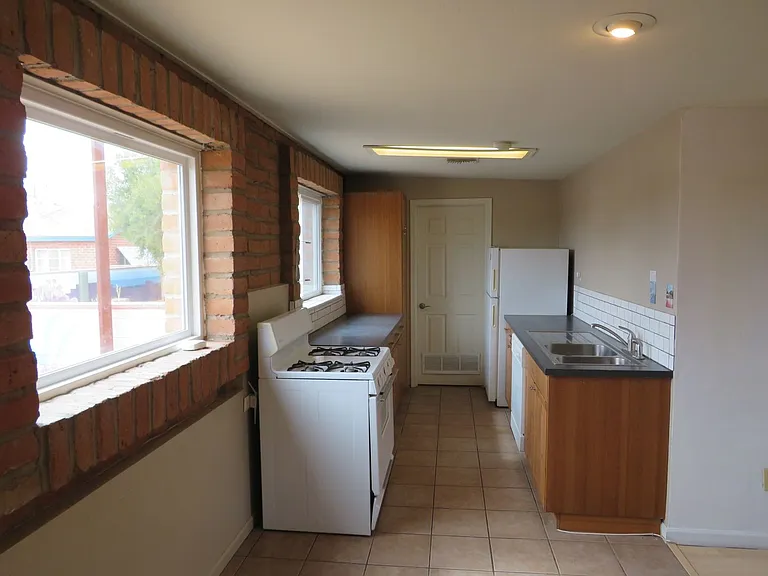 1610 E Copper St — Photo 10