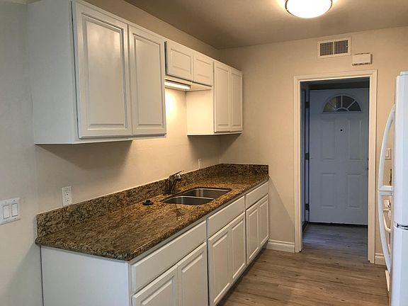 3rd image of 5630 Sultana Ave
