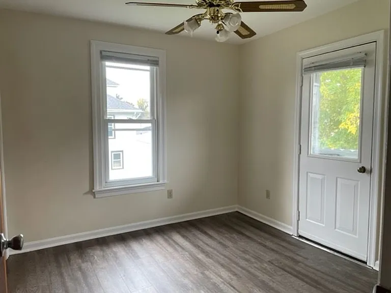 2717 Butler St — Photo 15
