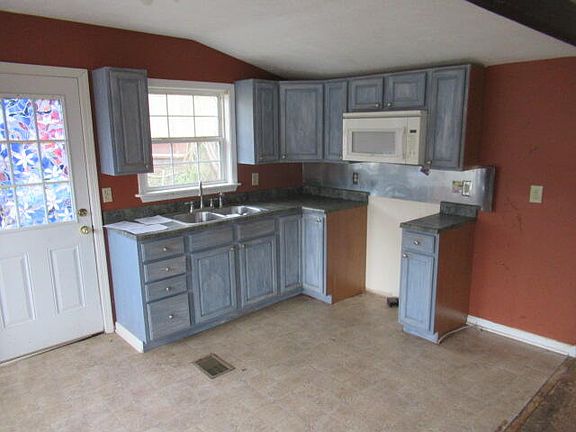 3rd image of 34 Boone Lake Cir