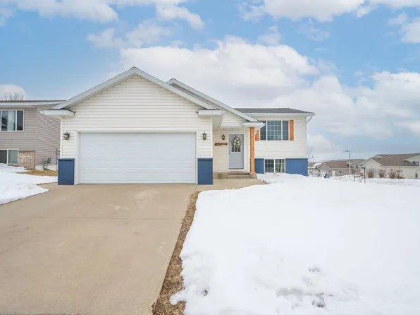 5329 King Arthur Dr NW, Rochester, MN 55901