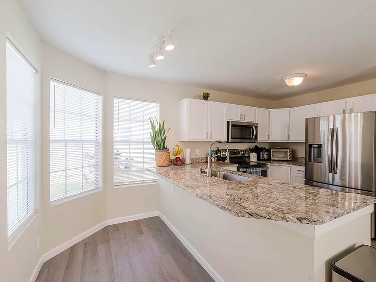 1306 Wild Daisy Ln — Photo 10
