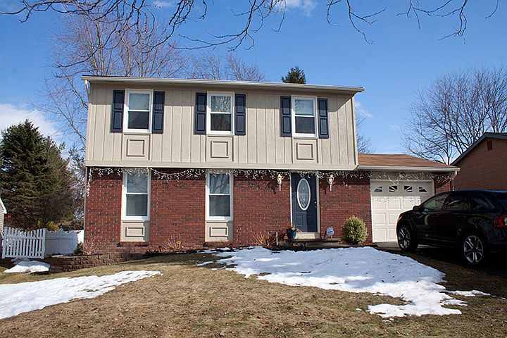brick / cedar exterior