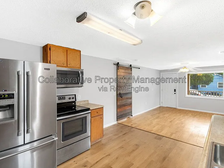 2025 Eppinger St — Photo 10