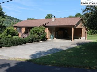 133 Maple St, Sparta, NC 28675