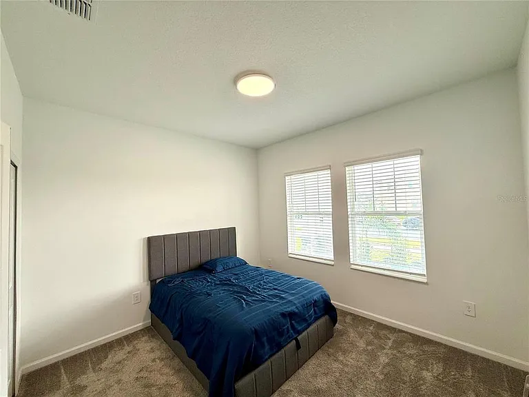 2970 Armstrong Ave — Photo 12