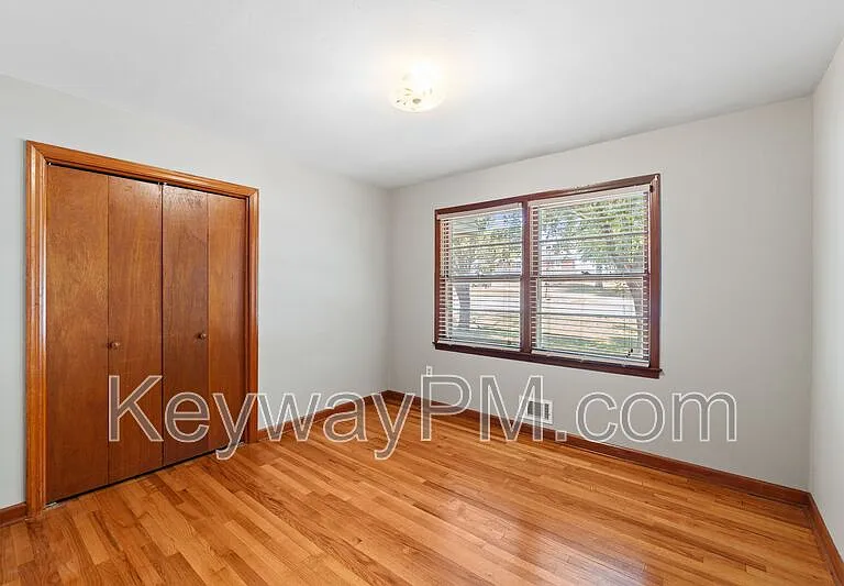 3301 Westmont Dr — Photo 17