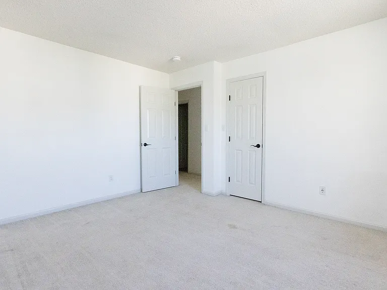1355 Lake Dr — Photo 12