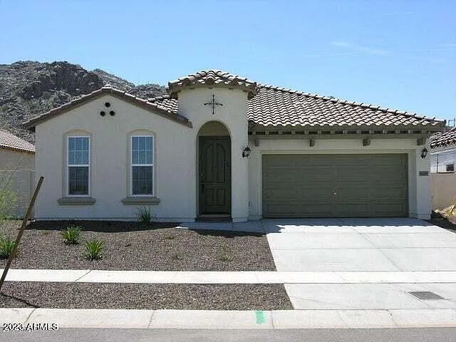 609 E Pearce Rd