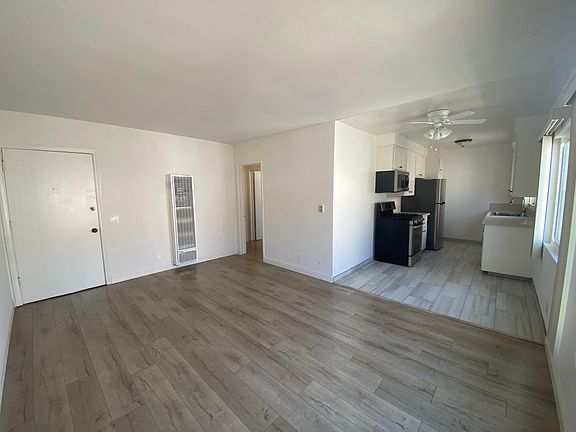 2nd image of 1128 20th St #9