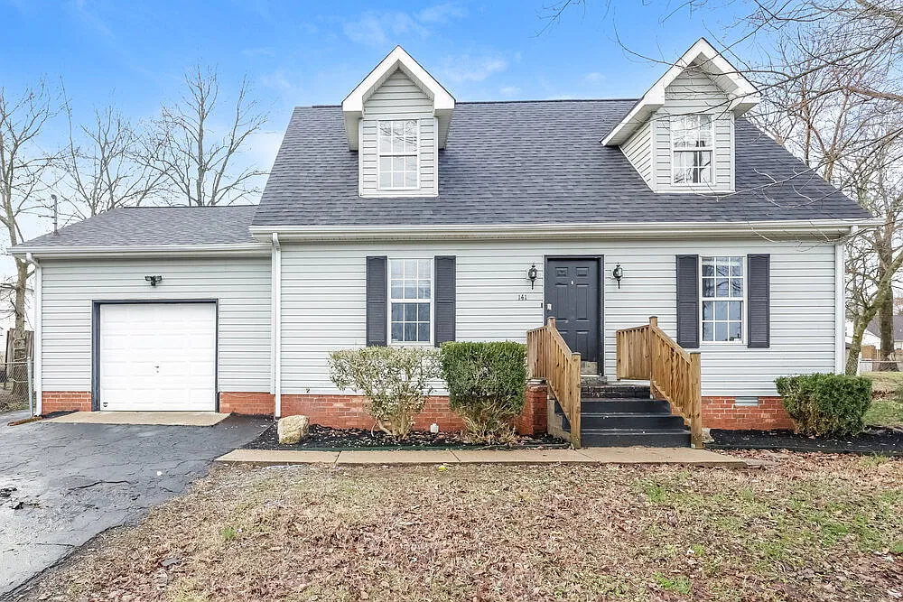 3 bed, 2.0 bath, 1280 sqft, $1,885 — Photo 1