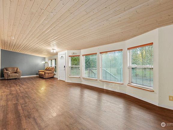3rd image of 5123 Tanwax Boulevard E