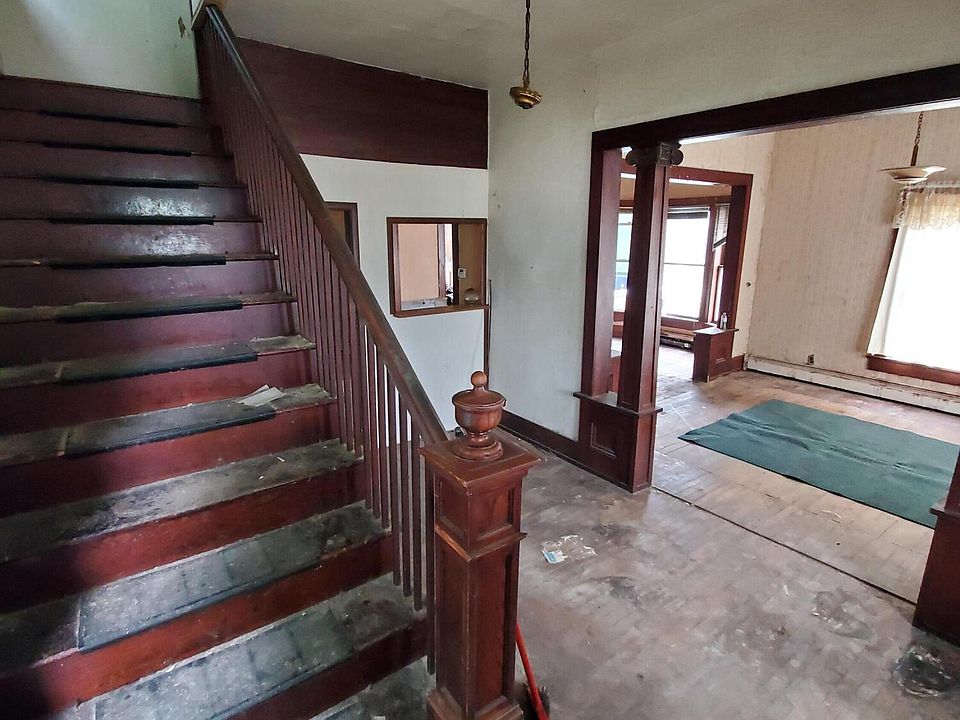 306 E State St, Scottville, MI 49454 MLS 23025207 Zillow