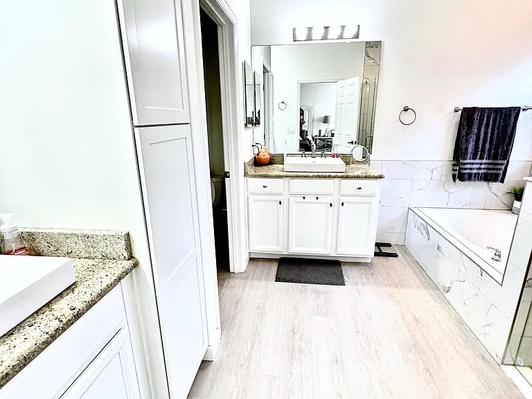 30 Amherst Pl — Photo 14