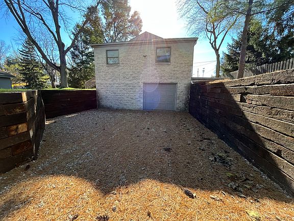5th image of 124 E Osage Dr