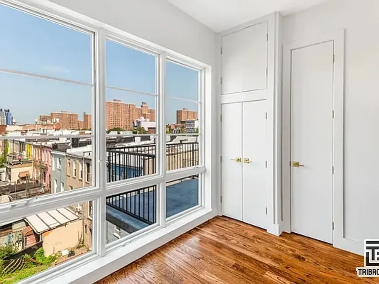 133 Brown Pl #202 — Photo 3