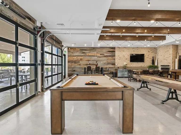Palms Luxury Apartments — Photo 4