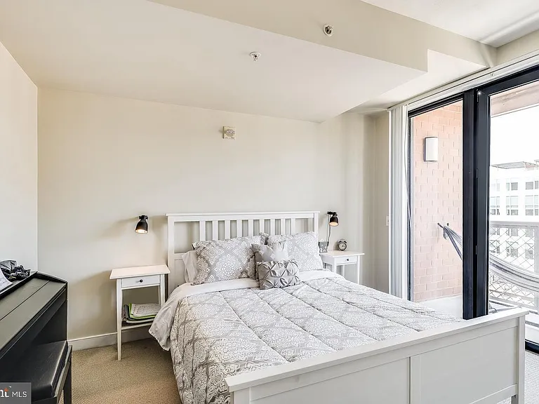 616 E St NW #1220 — Photo 14