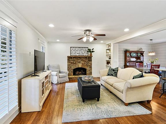 4th image of 3975 Whitney Park Dr