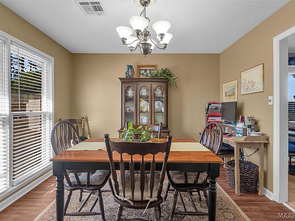 4th image of 1527 Pine Ridge Ct