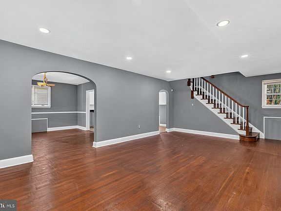 5th image of 3322 Moravia Rd