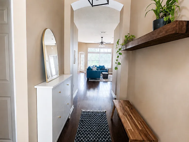 565 Redberry Ln — Photo 2