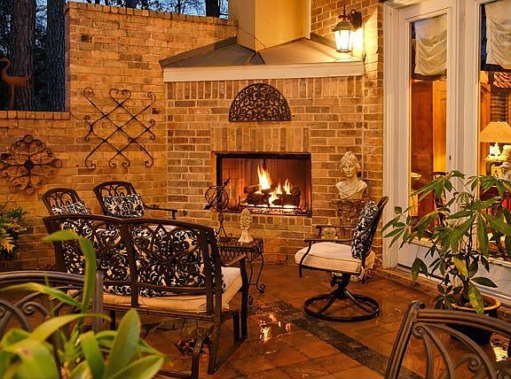 Private Courtyard